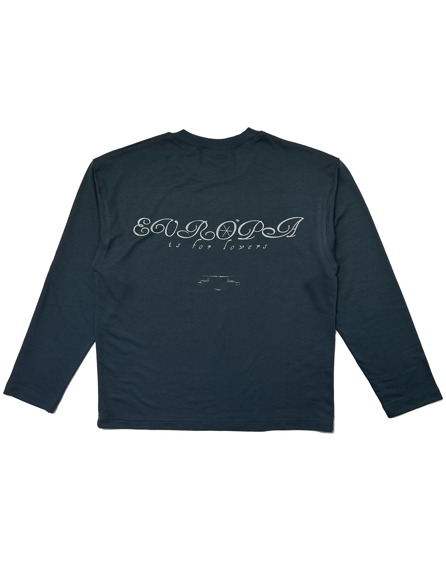 𝐸𝒰𝑅𝒪𝒫𝒜 longsleeve