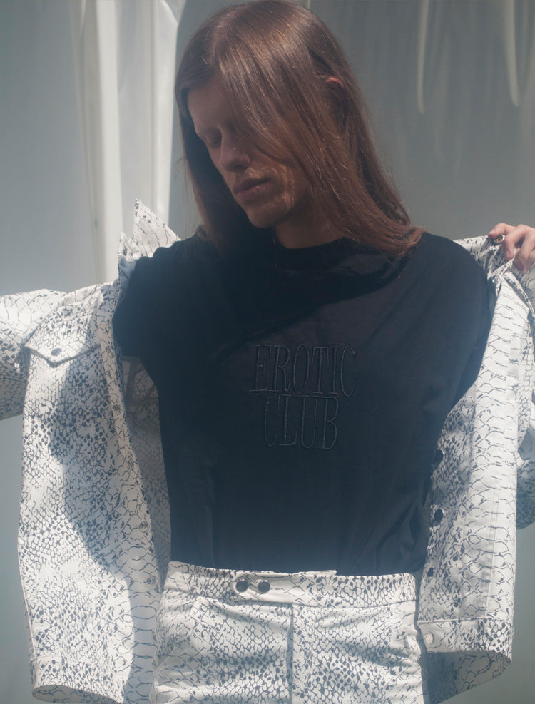 CLUB T-SHIRT